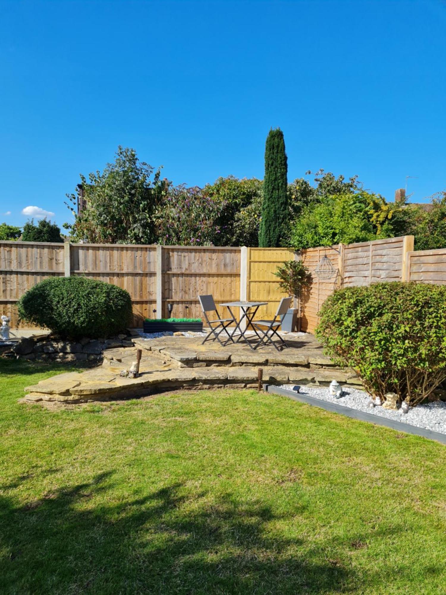 A Bright And Spacious Gem Staines-upon-Thames Luaran gambar